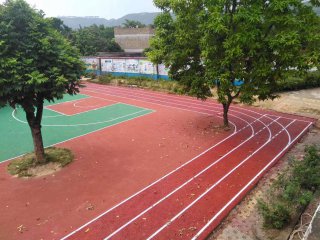 桂平木乐镇罗贤小学丙烯酸球场跑道